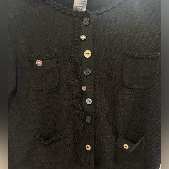 Women’s CAREYLYNNCALTER Adorable Button Detail Cardigan Size Small - Picture 4 of 4
